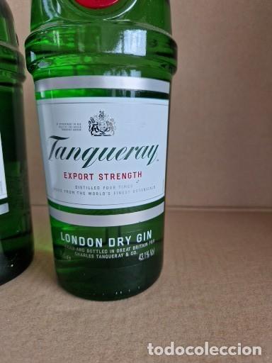 Coleccionismo de vinos y licores: 2 BOTELLAS DE TANQUERAY 70ML - Foto 2