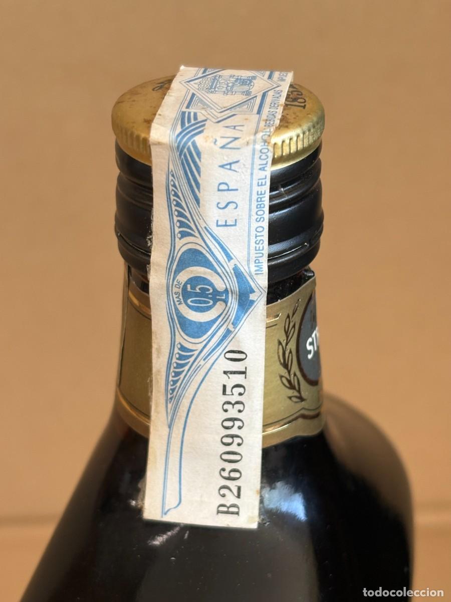 Coleccionismo de vinos y licores: BOTELLA DE RON STROH 80, AUSTRALIA - Foto 4