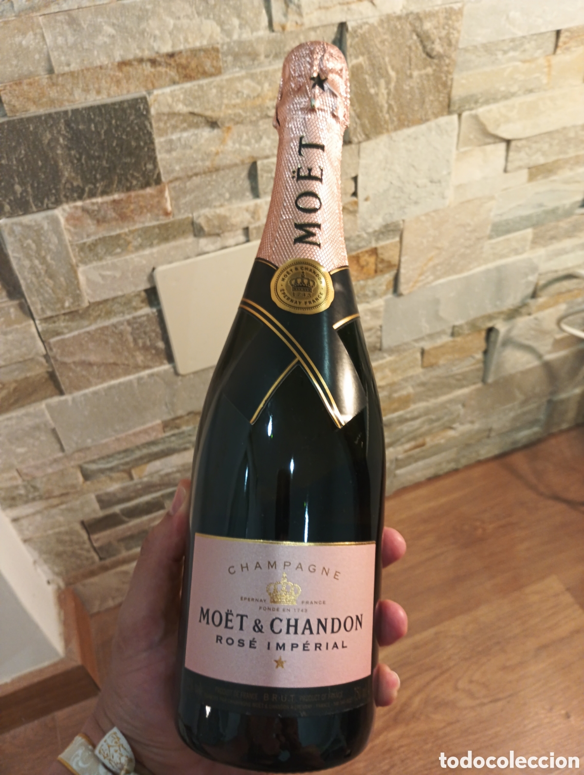Sammlung von Weinen und Lik&ouml;ren: botella champ&aacute;n moet & chandon rose