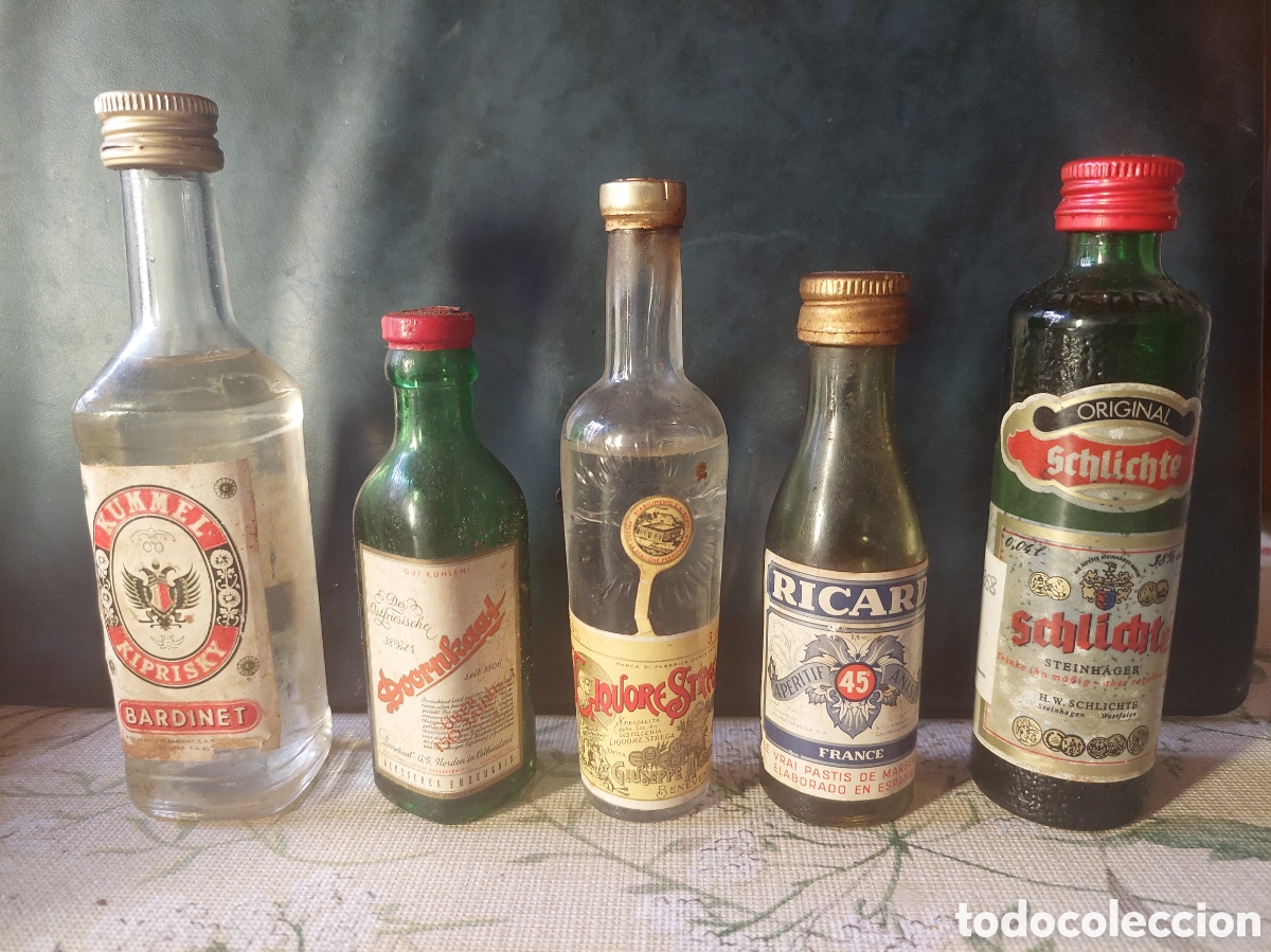 Coleccionismo de vinos y licores: Lote de cinco Botellines de Licor