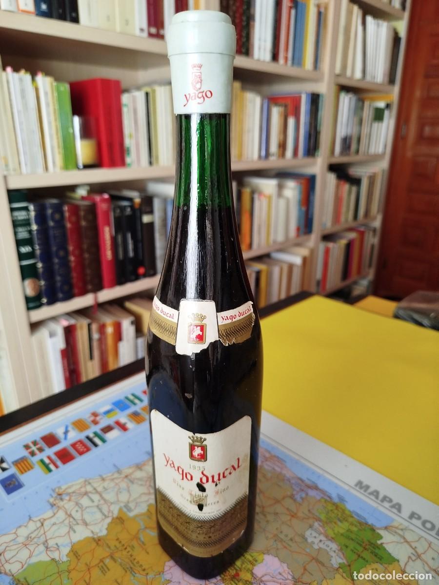 Collection of wines and liquors: Vino tinto Yago Gran Reserva 1935; embotellado por Rioja Santiago (Haro)