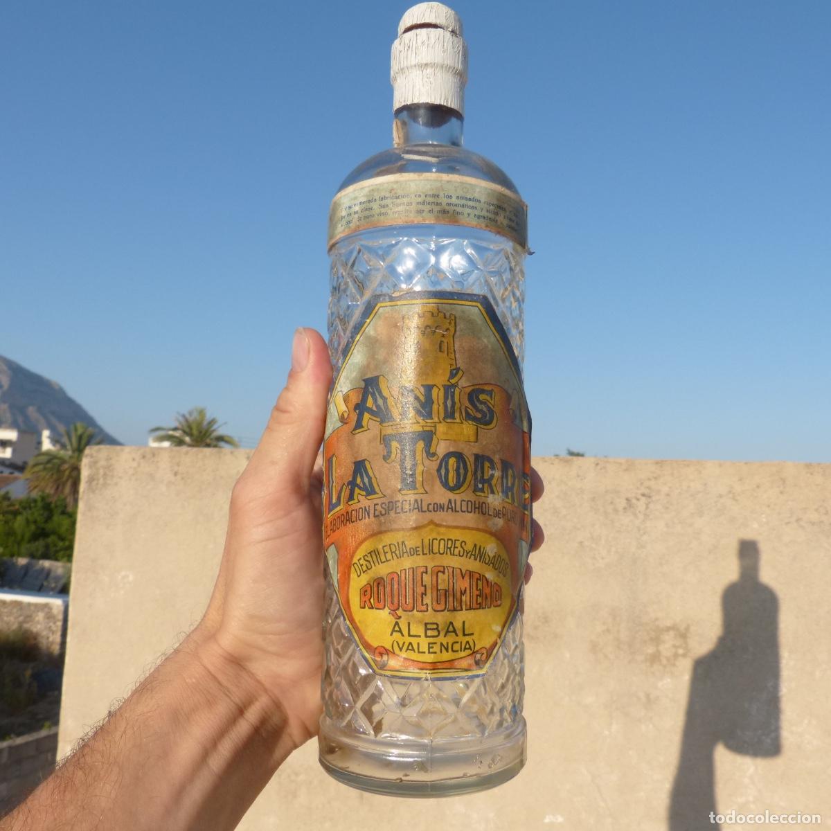 Sammlung von Weinen und Lik&ouml;ren: Antigua botella de an&iacute;s La Torre, Roque Gimeno, Albal, Valencia, 28cm, 587gr.