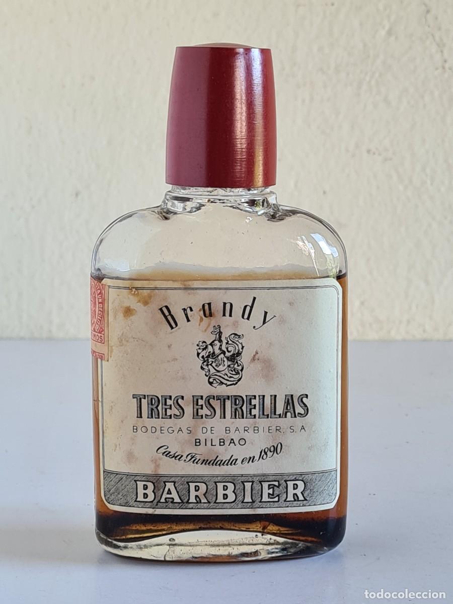 Coleccionismo de vinos y licores: Botell&iacute;n Petaca Brandy Tres Estrellas Bodegas de Barbier SA - Bilbao