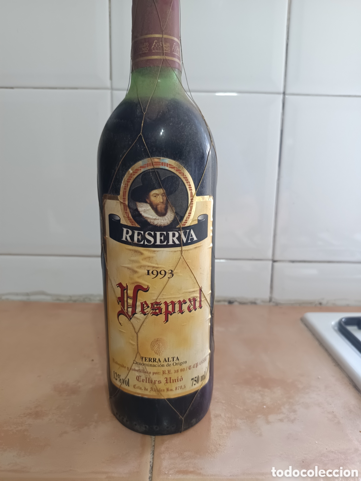 Collection of wines and liquors: Botella de vino Vespral Reserva 1993 &ndash; Terra Alta &ndash; Colecci&oacute;n