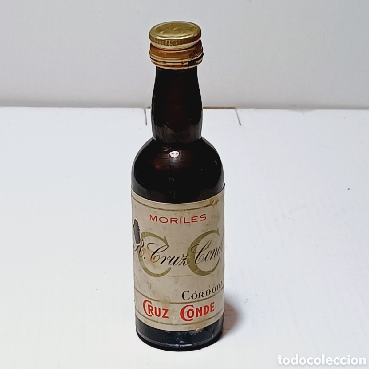 Collection of wines and liquors: Botella mini miniatura botellin oloroso Moriles C&oacute;rdoba Cruz Conde 12 cm alto