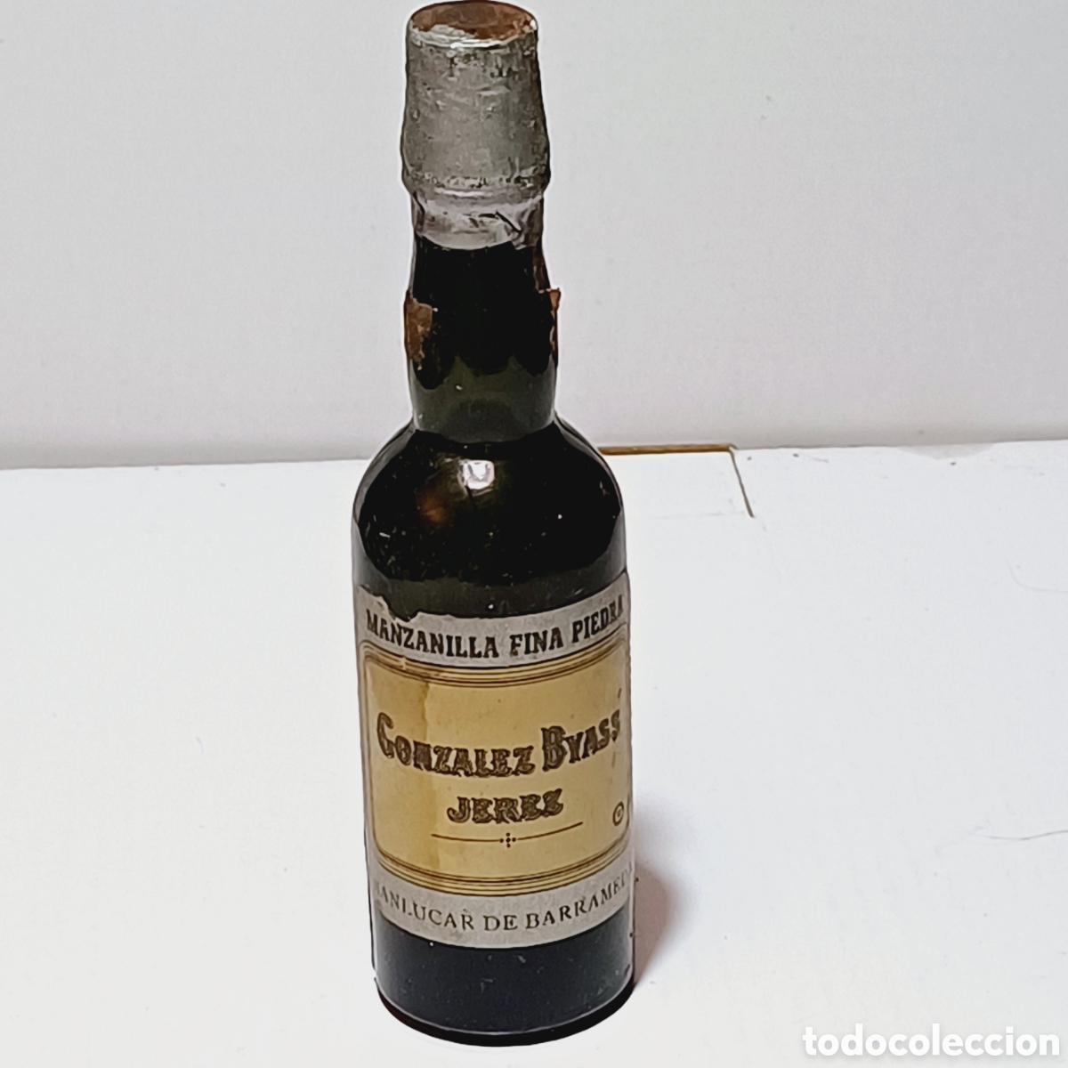 Collection of wines and liquors: Botella mini Miniatura botellin Manzanilla Fina Gonz&aacute;lez Byass Sanlucar Barrameda 13,3 cm
