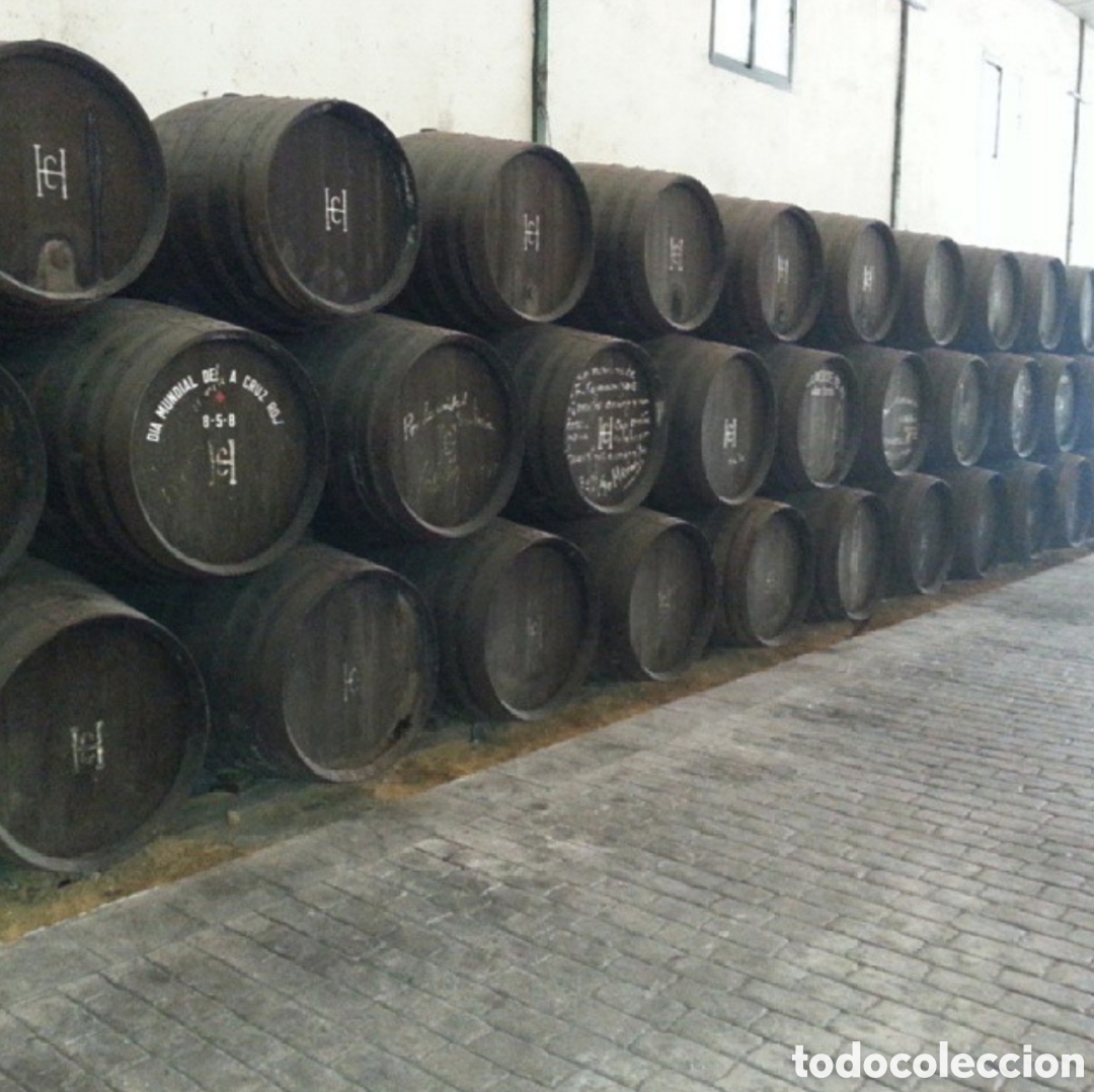 Collection of wines and liquors: Vino Oloroso Centenario (129 a&ntilde;os) | Procedente de Bota Original | Venta por Litros | Trebujena (C&aacute;d
