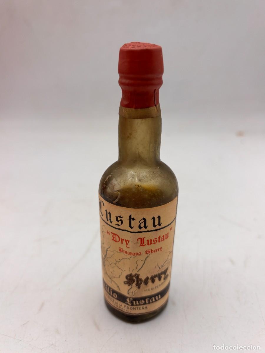 Sammlung von Weinen und Lik&ouml;ren: BOTELLIN - EMILIO LUSTAU - DRY LUSTAU - AMOROSO SHERRY - JEREZ DE LA FRA.