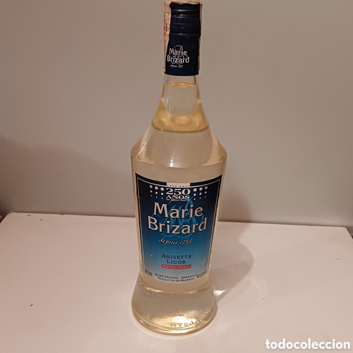 Sammlung von Weinen und Lik&ouml;ren: Botella precintada 100 cl Anis Marie Brizard 32 cm alto 250 aniversario a&ntilde;o 2005