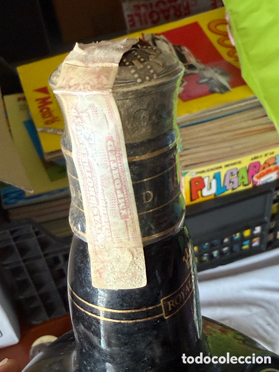 Coleccionismo de vinos y licores: Botella de chivas celebration, precintada - Foto 3
