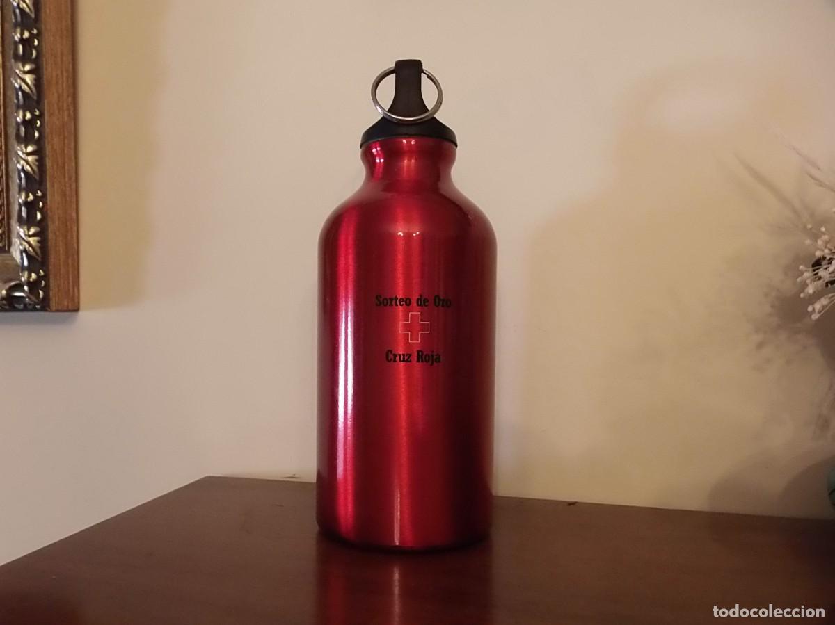 Collection of wines and liquors: BOTELLA TERMO - CRUZ ROJA, SORTEO DEL ORO - ALTURA 17 CM.