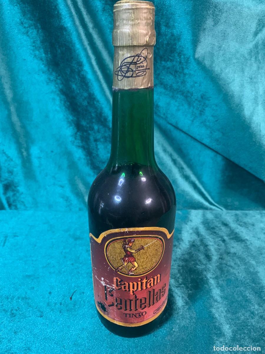 Collection of wines and liquors: BOTELLAS: CAPITAN CENTELLAS RARISIMA