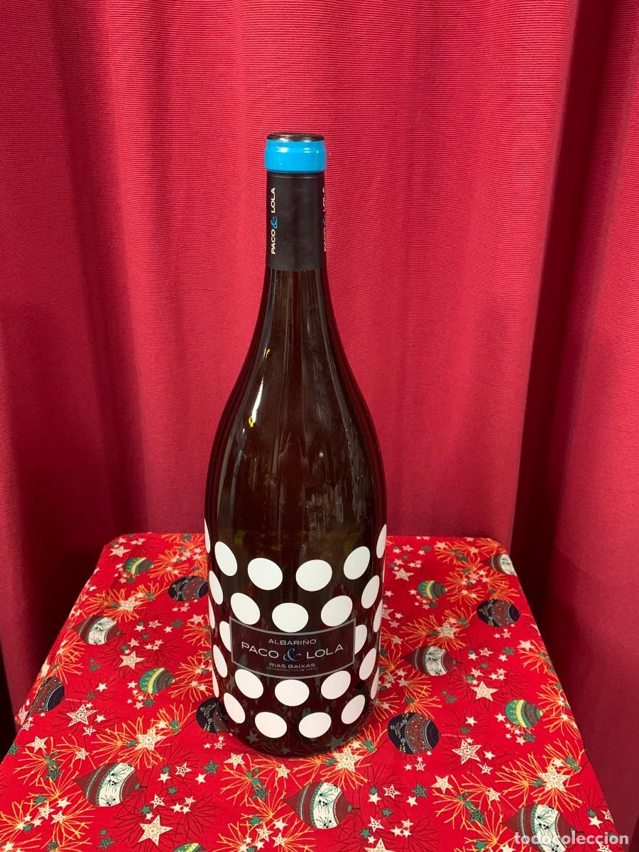 Collection of wines and liquors: BOTELLAS: BOTELLA PUBLICITARIA PACO & LOLA MAGNUM