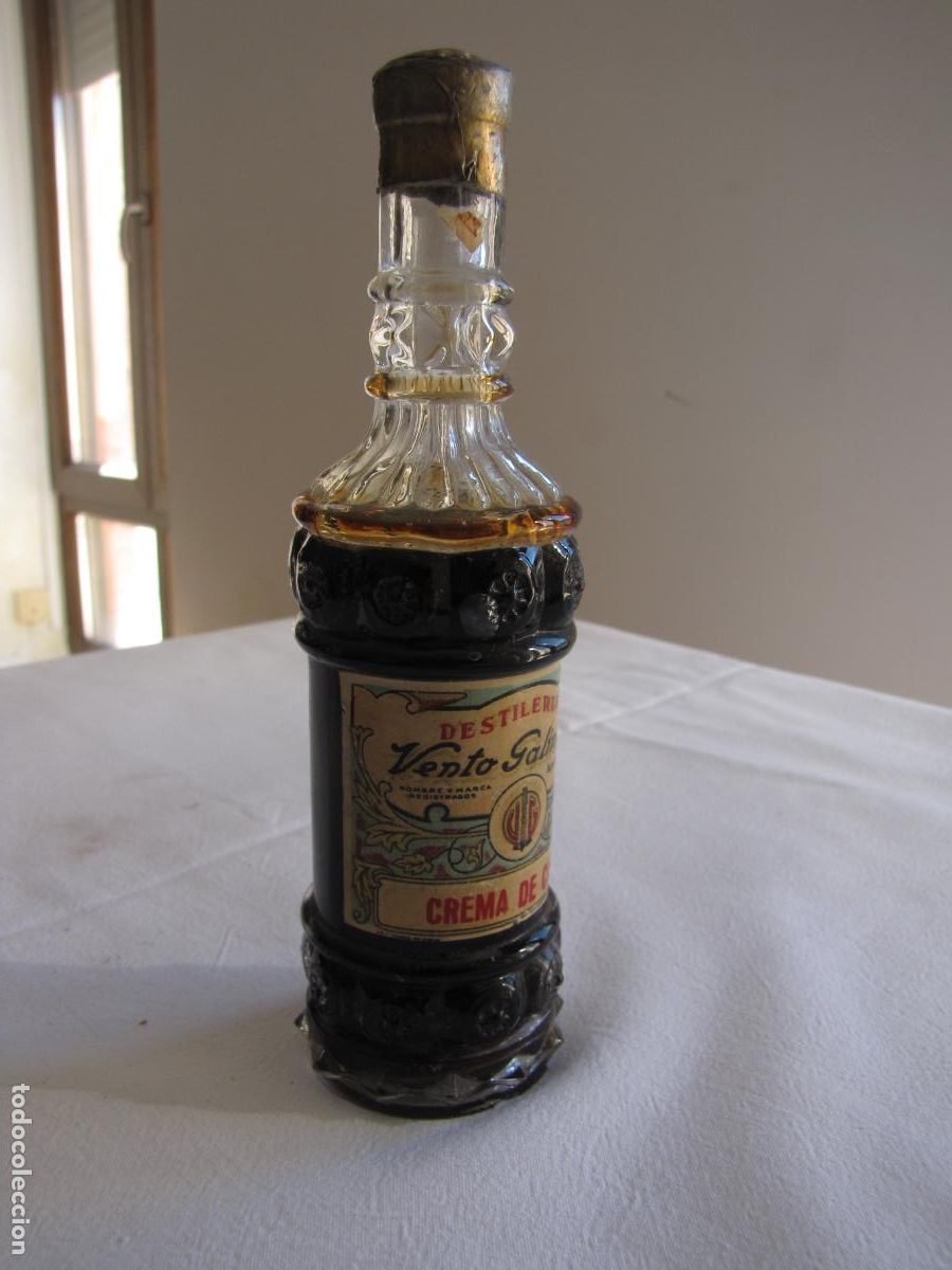 Sammlung von Weinen und Lik&ouml;ren: 83.- Crema de Caf&eacute;. Destiler&iacute;as Vento Galindo. Aldaya. Valencia. Precitada