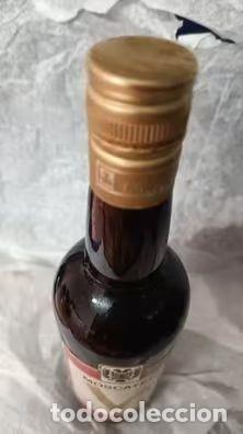 Coleccionismo de vinos y licores: Botella Moscatel V (IBASA) - Foto 5