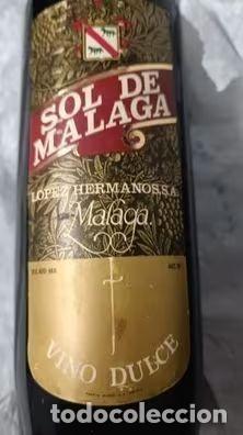 Coleccionismo de vinos y licores: Botella Sol de M&aacute;laga - Foto 1