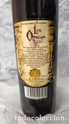 Coleccionismo de vinos y licores: Botella Los Omeya (Roble 2002) - Foto 2