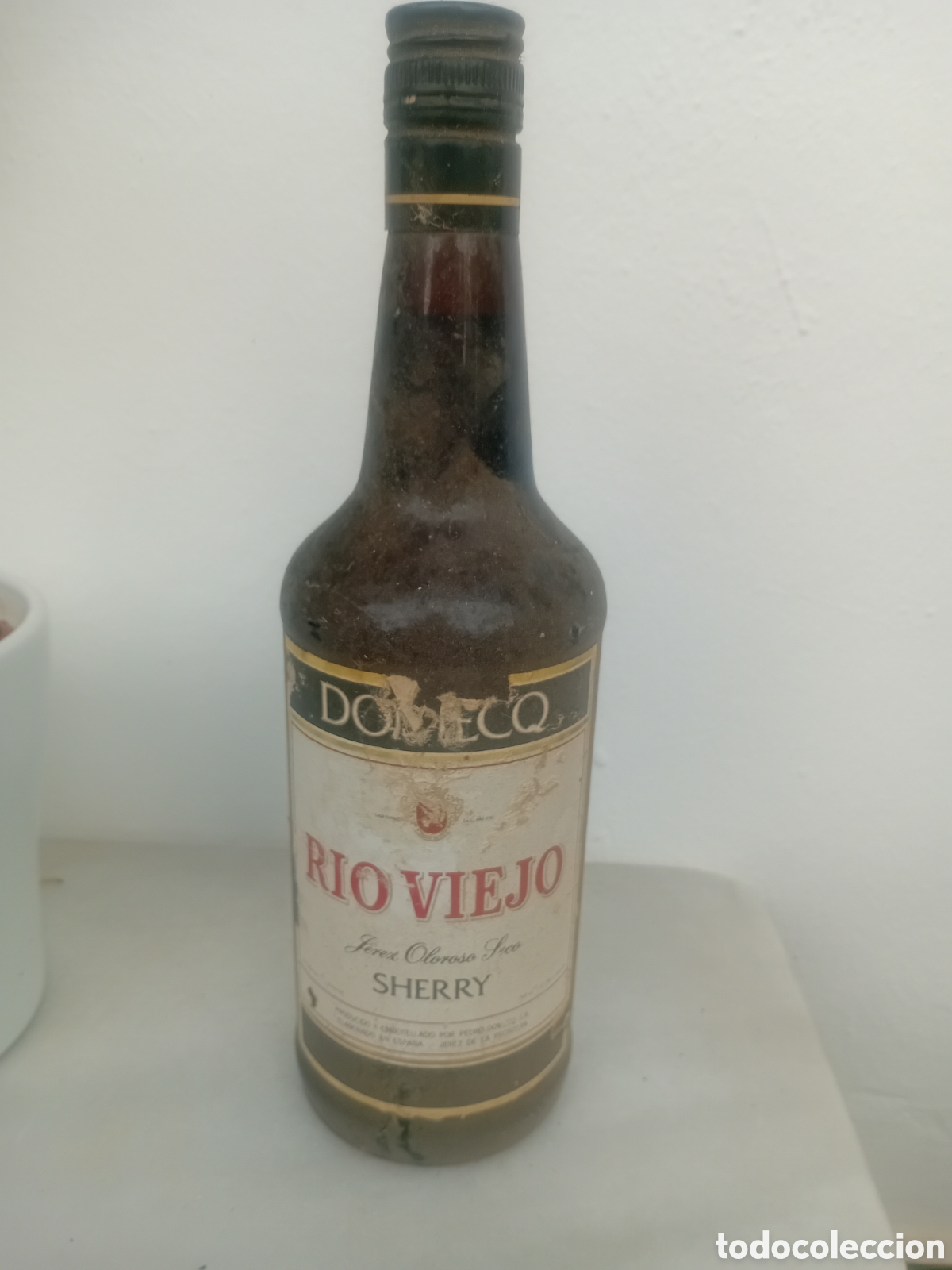 Collection of wines and liquors: RIO VIEJO . JEREZ OLOROSO SECO