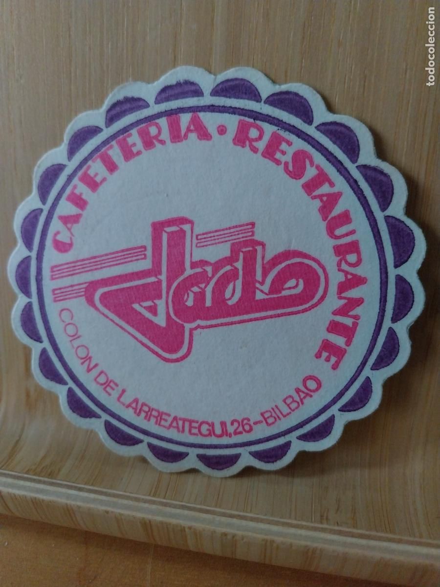 Collection of wines and liquors: JADE BILBAO CAFETERIA COLON DE LARREATEGUI POSAVASOS COASTER VINTAGE ORIGINAL 9 CMS USADO
