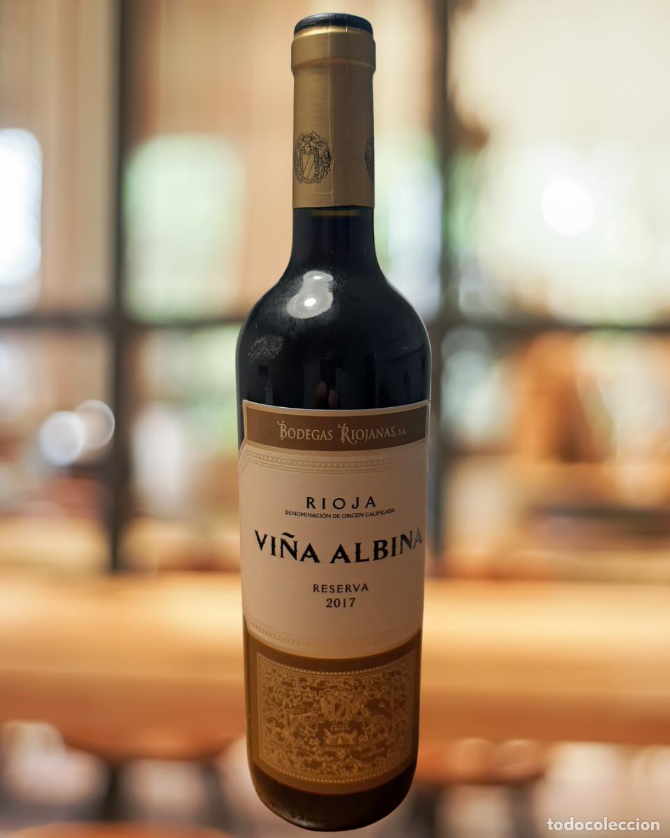 Collection of wines and liquors: Vi&ntilde;a Albina Rioja Reserva 2017 Bodegas Riojanas