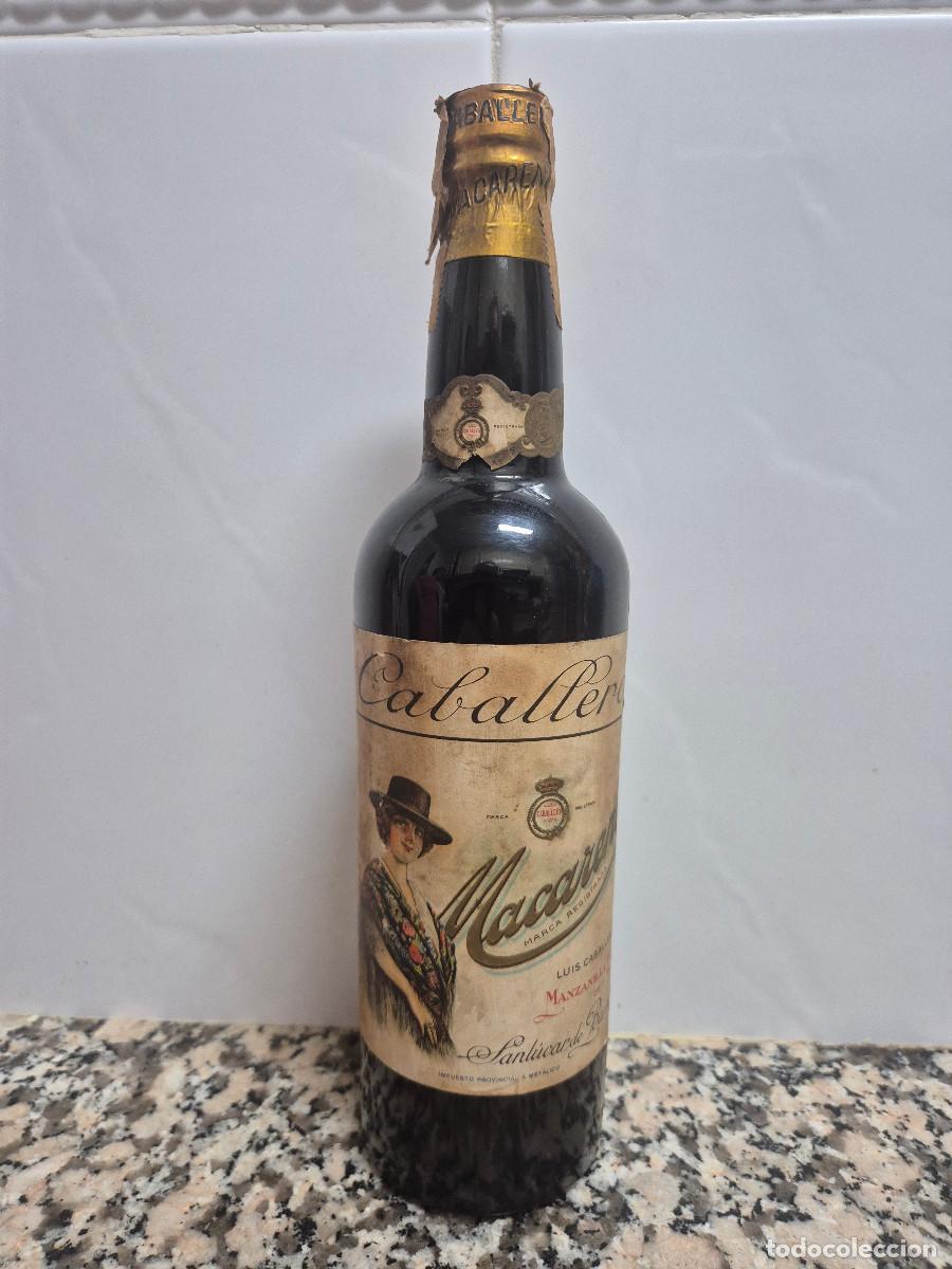 Collection of wines and liquors: ANTIGUA. BOTELLA CABALLERO, MACARENA LUIS CABALLERO, S.A. MANZANILLA EXTRA DE SANLUCAR DE BARRAMEDA.