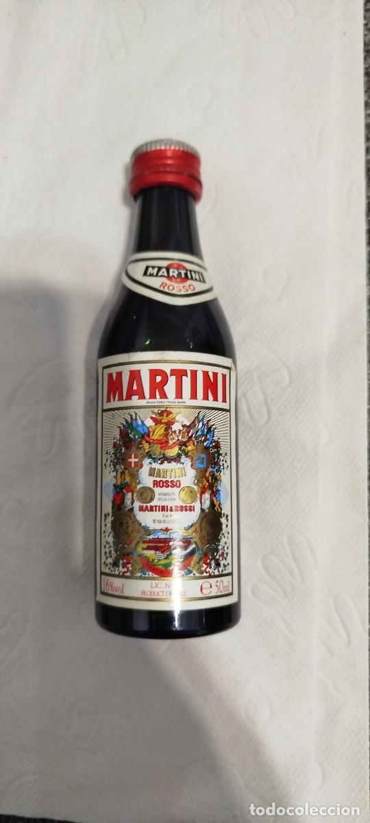 Collection of wines and liquors: Mini botella Martini