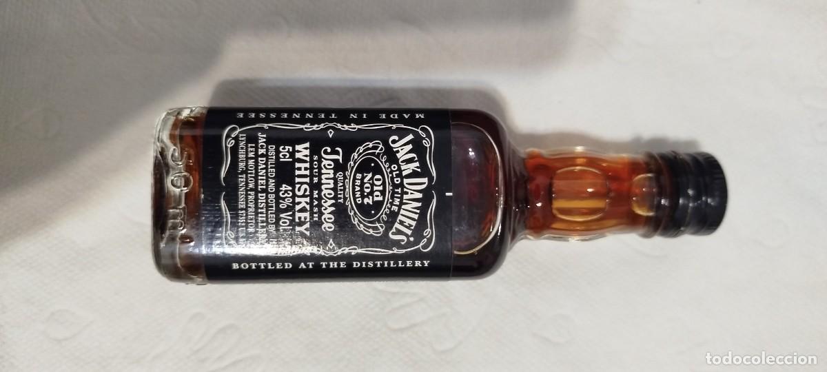 Collection of wines and liquors: Mini botella Jack Daniels