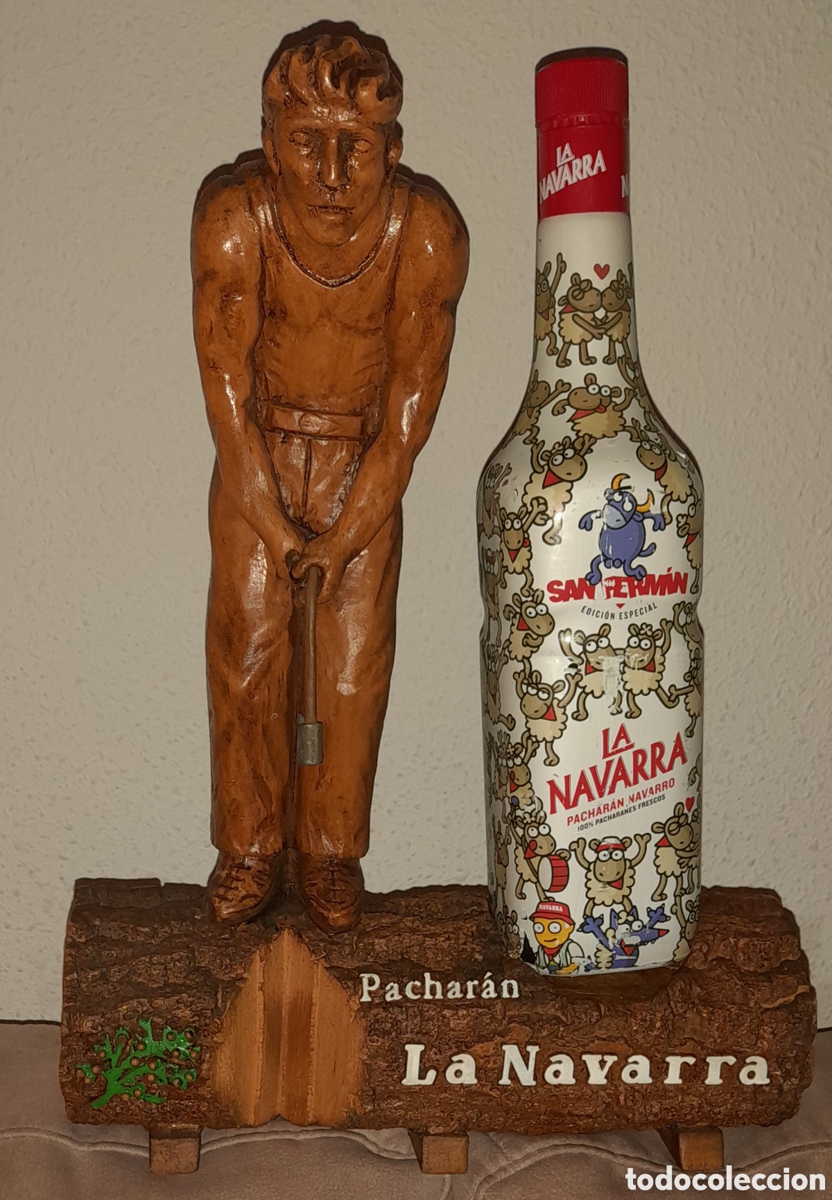 Coleccionismo de vinos y licores: Soporte expositor con botella - Foto 2