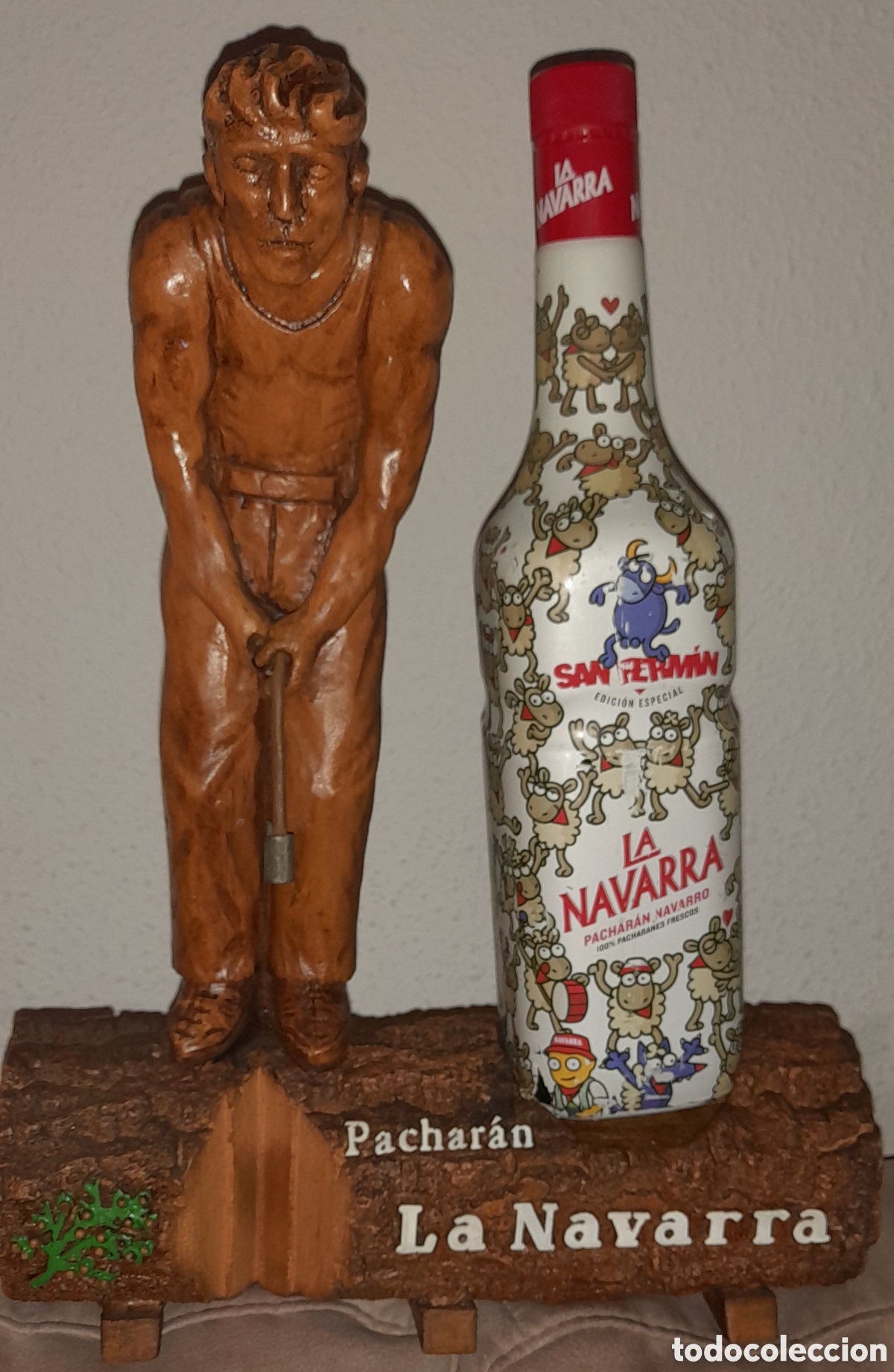 Coleccionismo de vinos y licores: Soporte expositor con botella - Foto 4