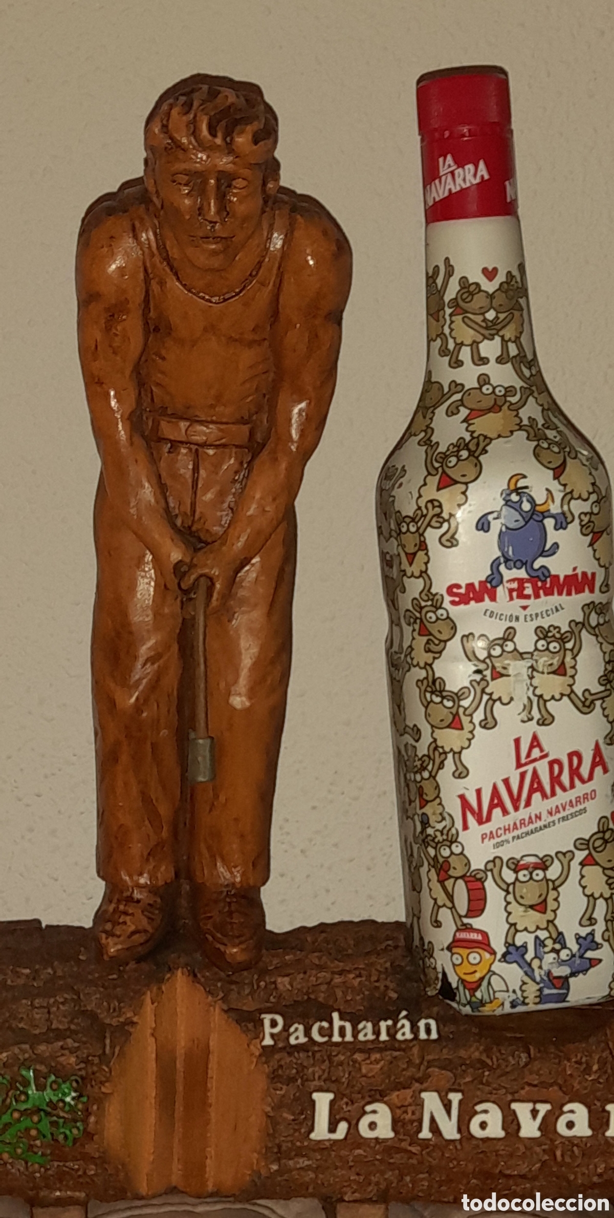 Coleccionismo de vinos y licores: Soporte expositor con botella - Foto 8