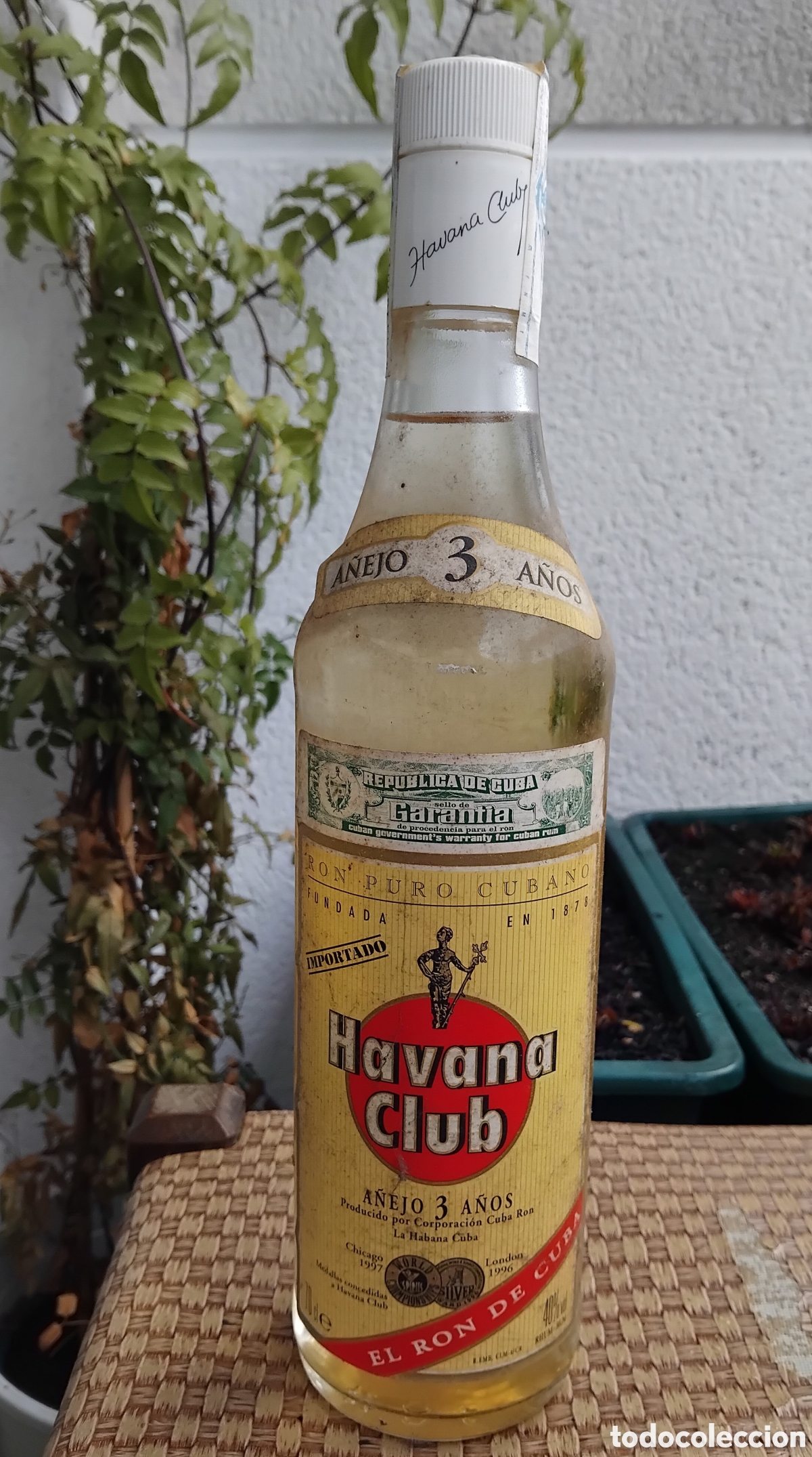 Sammlung von Weinen und Lik&ouml;ren: Botella ron Havana Club A&ntilde;ejo 3 a&ntilde;os. Importado