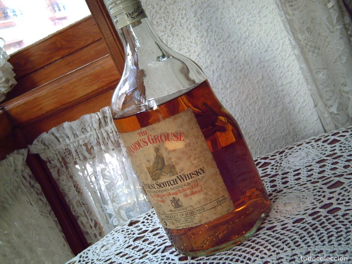 Collection of wines and liquors: Antigua botella botell&oacute;n jarra whisky FAMOUS GROUSE 2 litros, PRECINTADA
