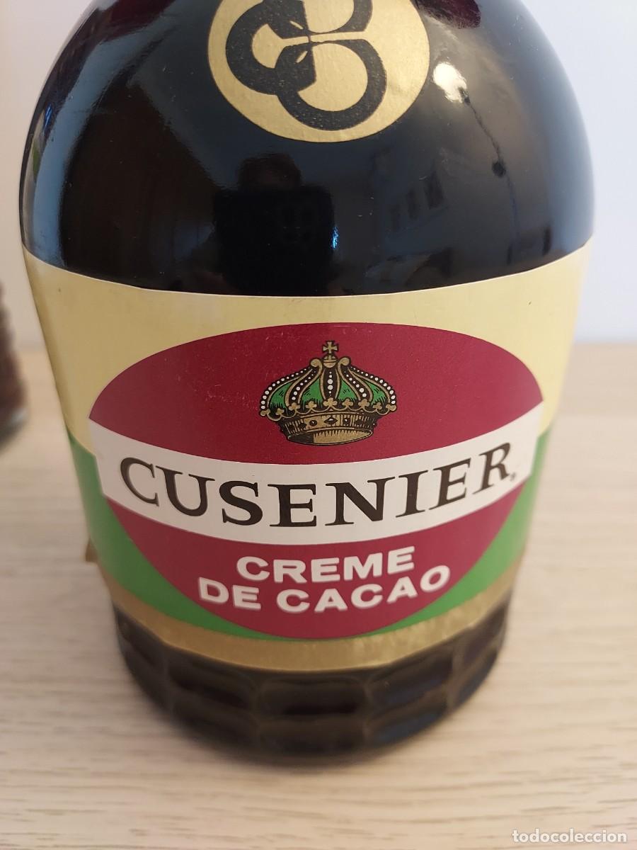 Coleccionismo de vinos y licores: Botella CUSENIER CREME DE CACAO - Foto 8