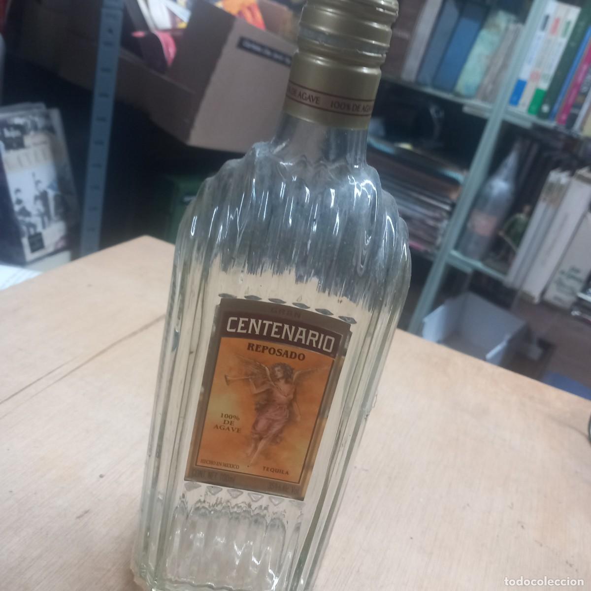 Coleccionismo de vinos y licores: Botella Ron Centenario reposado - Foto 2