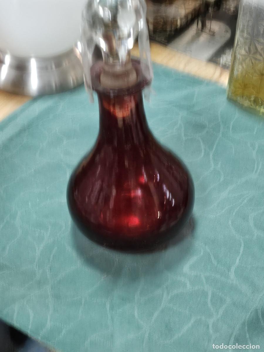 Coleccionismo de vinos y licores: botella de cristal granate - Foto 1