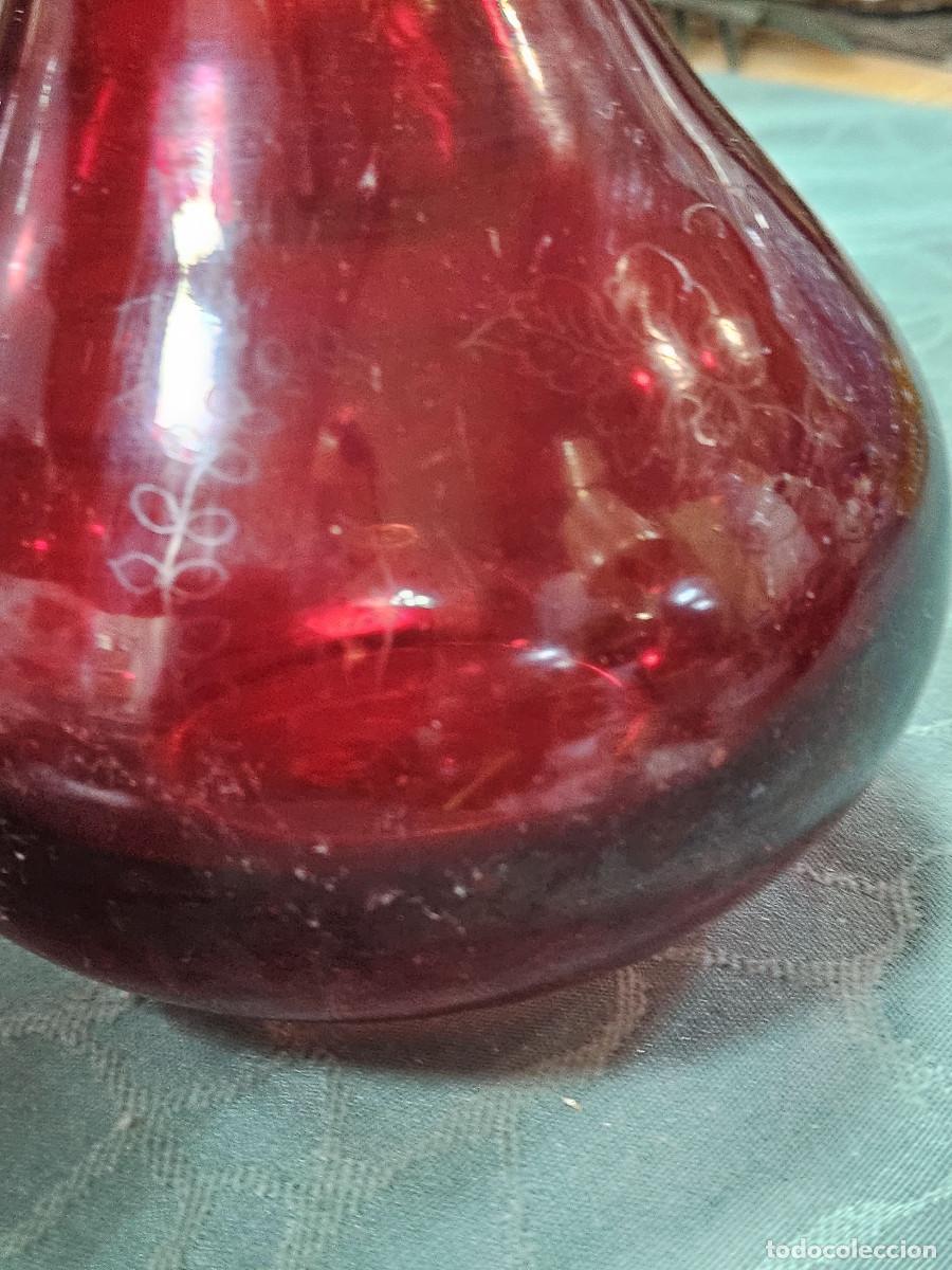 Coleccionismo de vinos y licores: botella de cristal granate - Foto 4