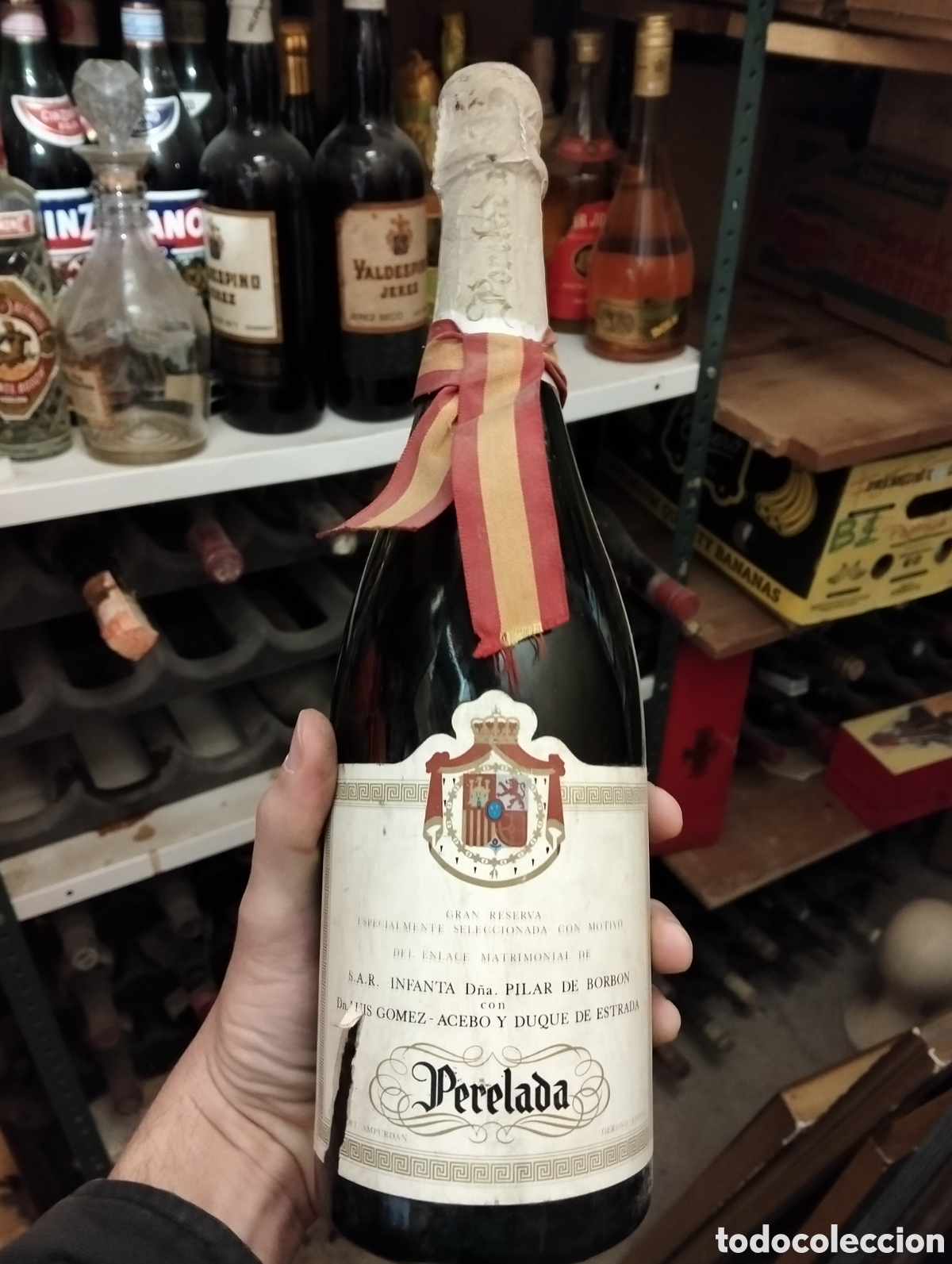 Coleccionismo de vinos y licores: Antigua botella de Cava marca Perelada de la infanta Do&ntilde;a Pilar de Borb&oacute;n sin estrenar a&ntilde;o 1968