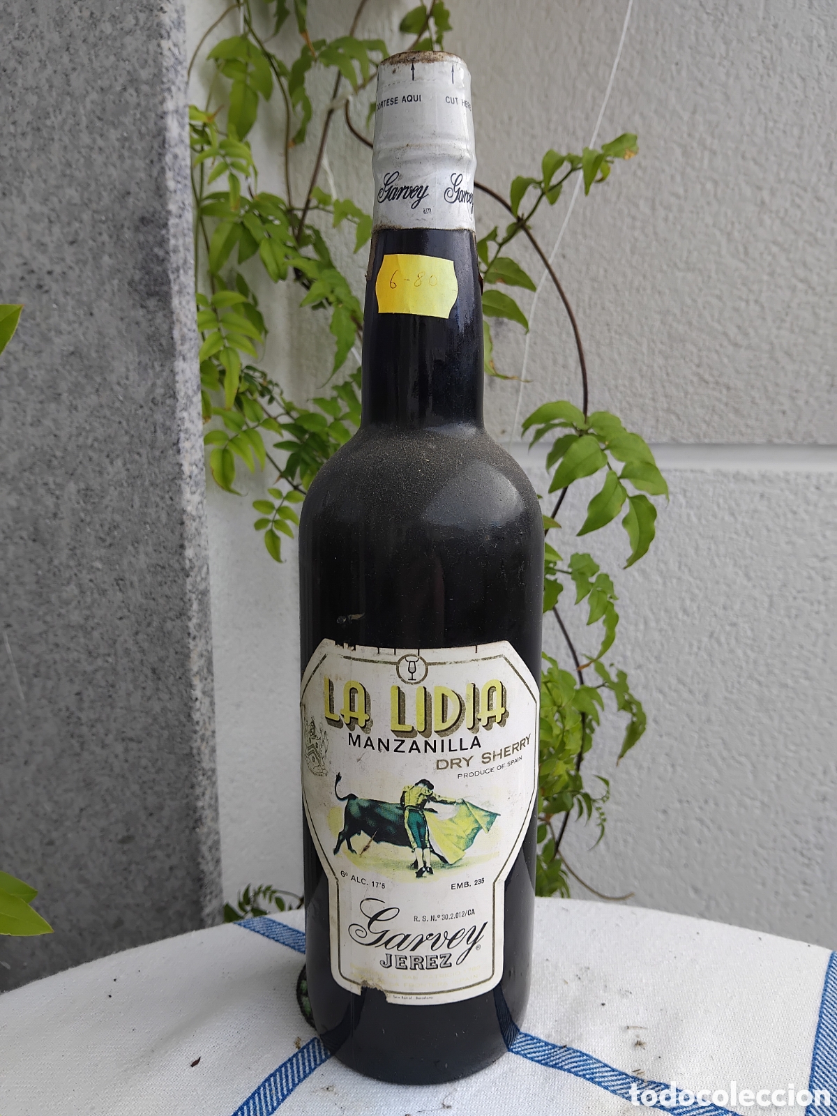 Coleccionismo de vinos y licores: Botella de vino manzanilla LA LIDIA de bodegas Garvey