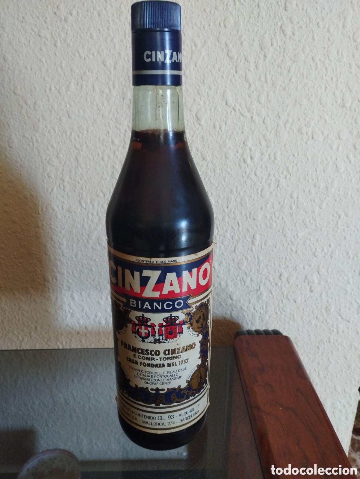 Coleccionismo de vinos y licores: Botella Cinzano blanco antigua sin abrir