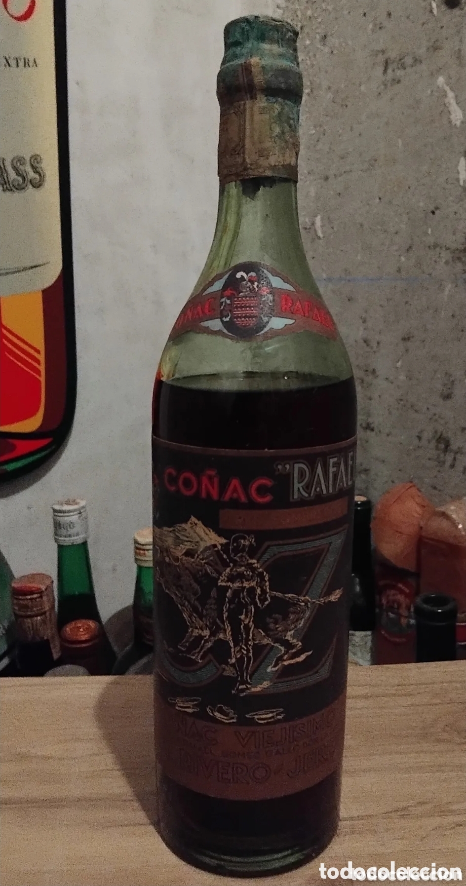 Collection of wines and liquors: Botella co&ntilde;ac RAFAEL, bodegas Rivero-Jerez. 80 cts