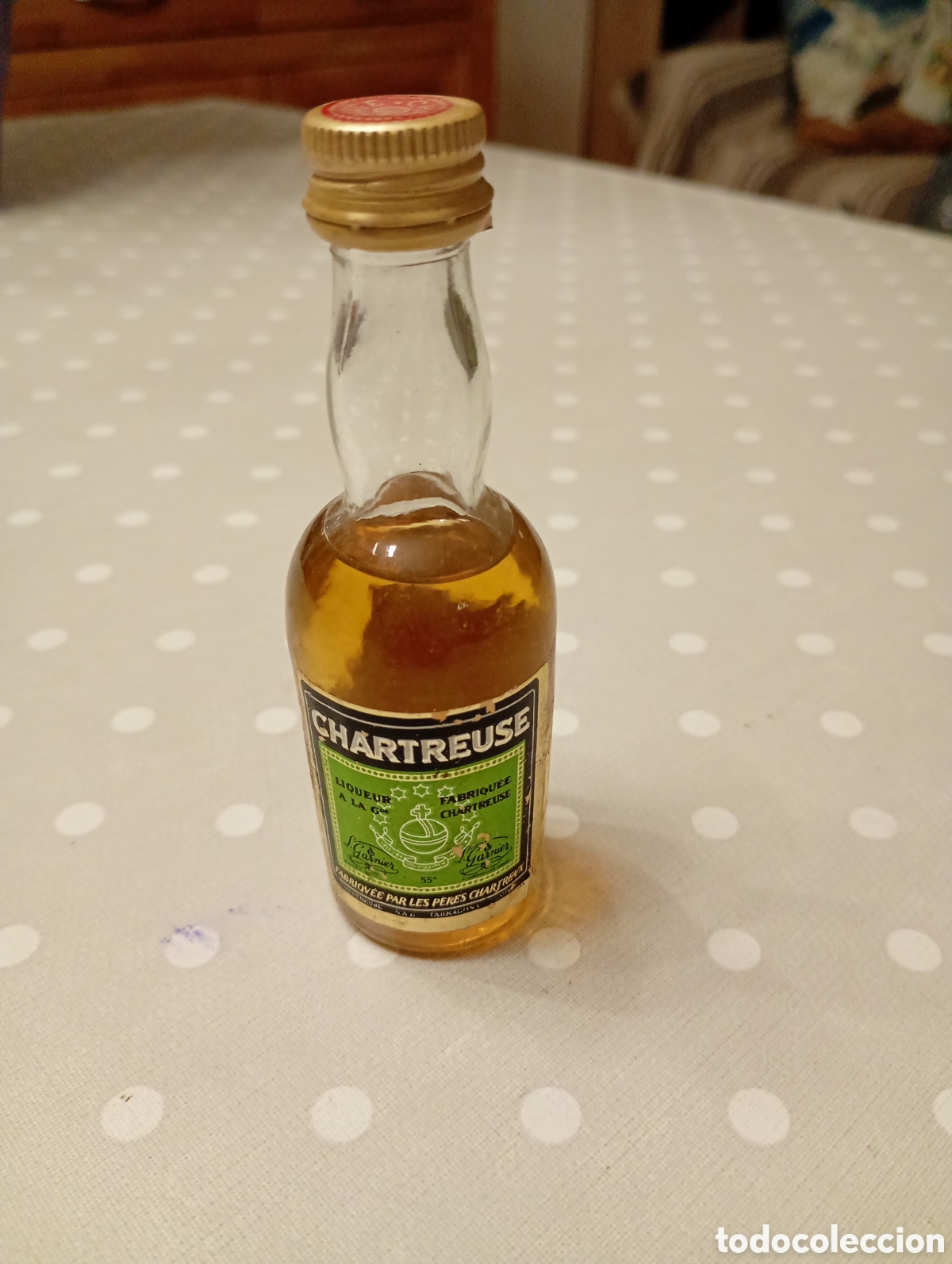 Coleccionismo de vinos y licores: Botell&iacute;n Chartreuse Tarragona, a&ntilde;os 70. Verde. Cerrada. Tasa 50 c&eacute;ntimos.