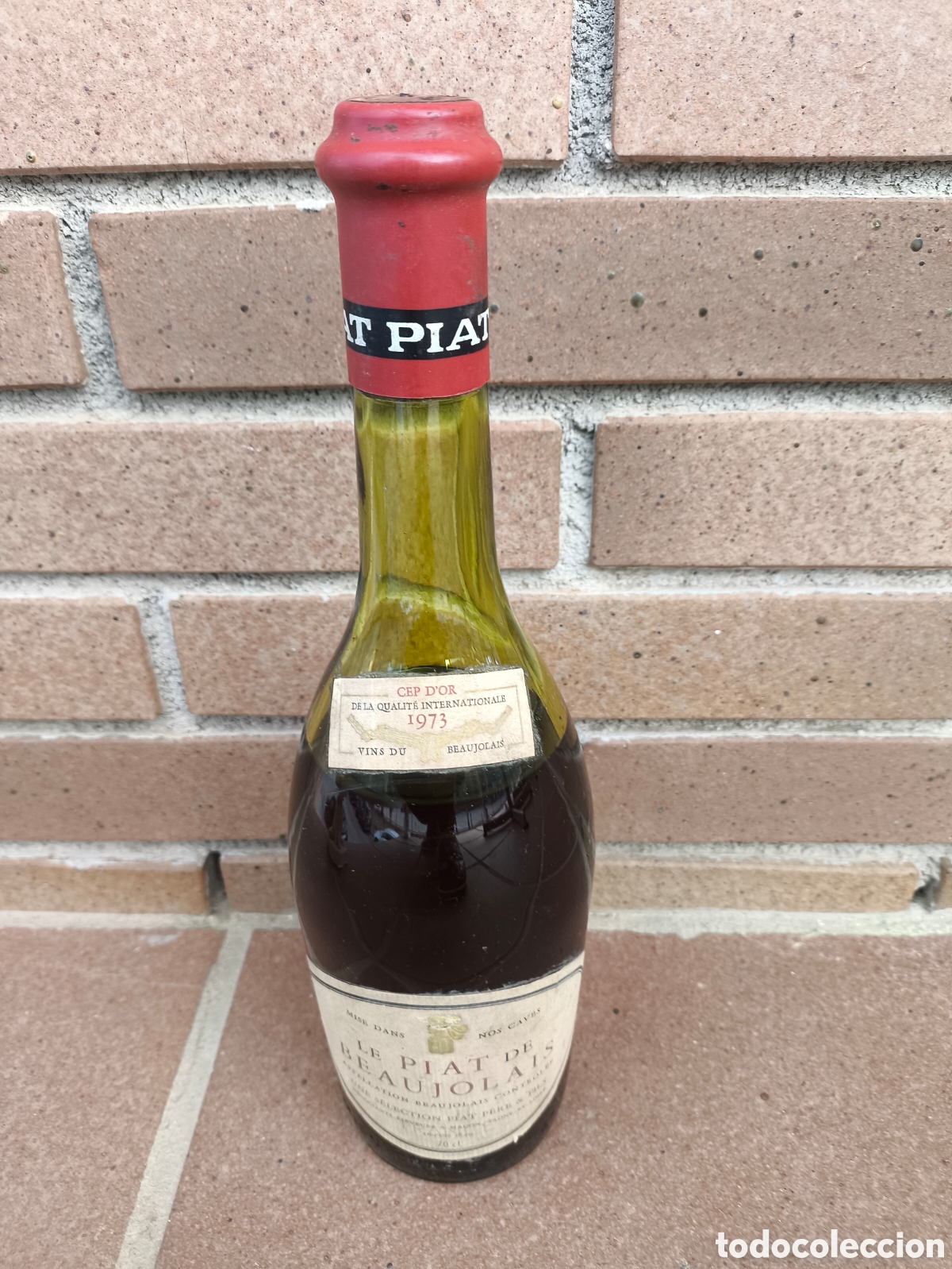 Collection of wines and liquors: Botella le piat de Beaujolais 1973 selection post pere & fils