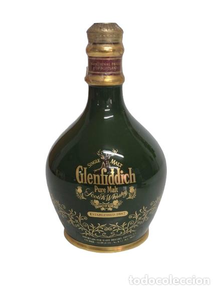 Coleccionismo de vinos y licores: Botella de Cer&aacute;mica - Whisky Glenfiddich - 18 Years Old Sinlge Pure Malt, 75 Cl - Llena sin Abrir