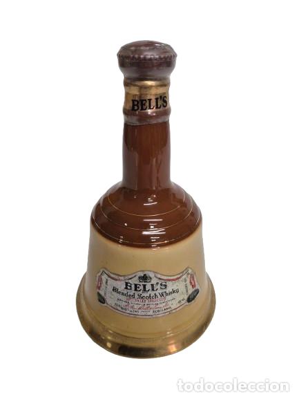 Coleccionismo de vinos y licores: Botella Cer&aacute;mica - Whisky Bell&acute;s Blended Scotch - Llena sin Abrir