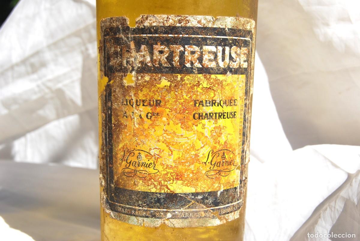 Coleccionismo de vinos y licores: Botella CHARTREUSE amarillo 1969. - Foto 5