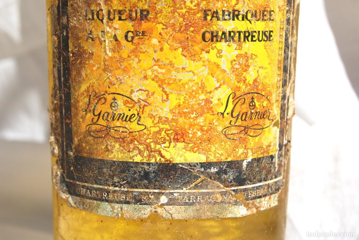 Coleccionismo de vinos y licores: Botella CHARTREUSE amarillo 1969. - Foto 8