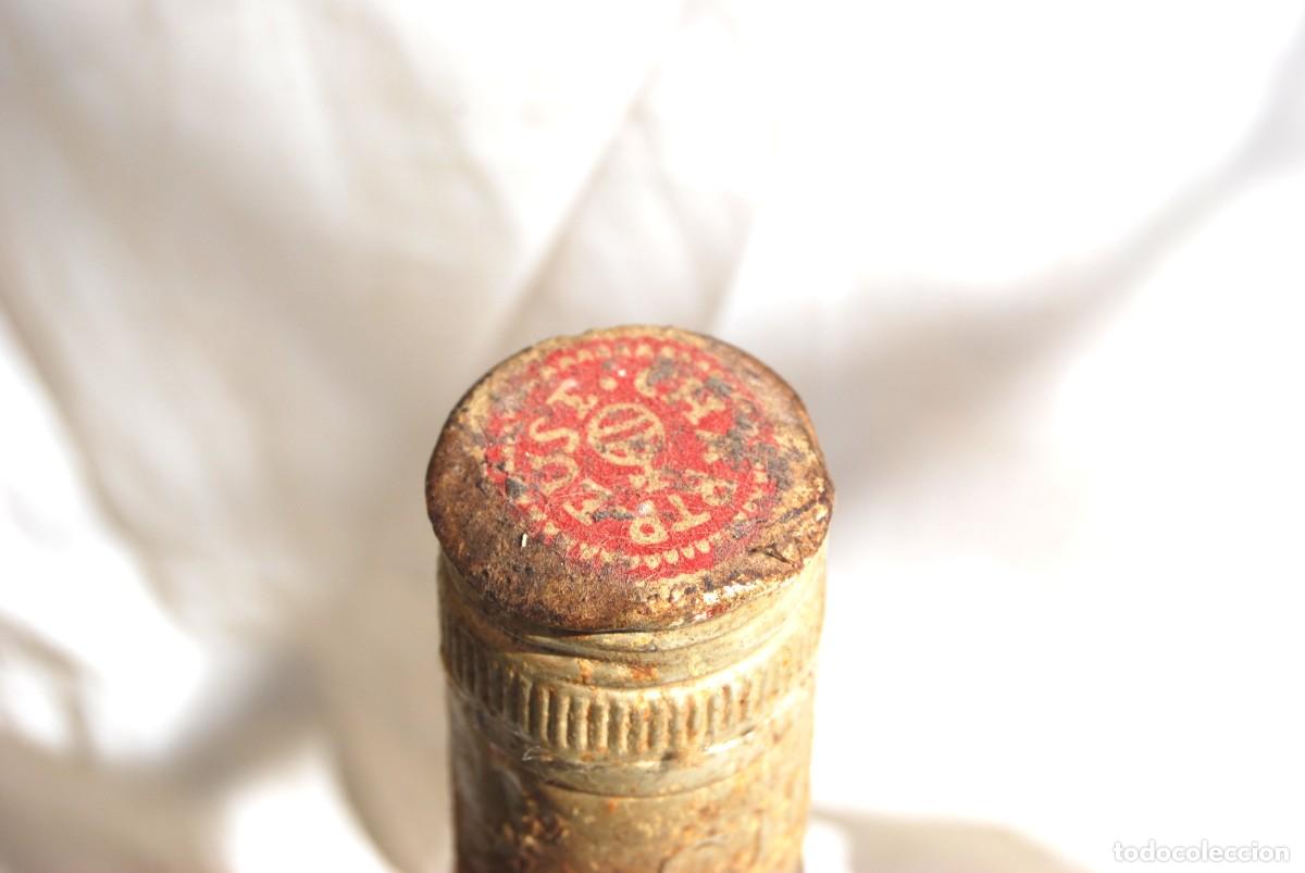 Coleccionismo de vinos y licores: Botella CHARTREUSE amarillo 1969. - Foto 12
