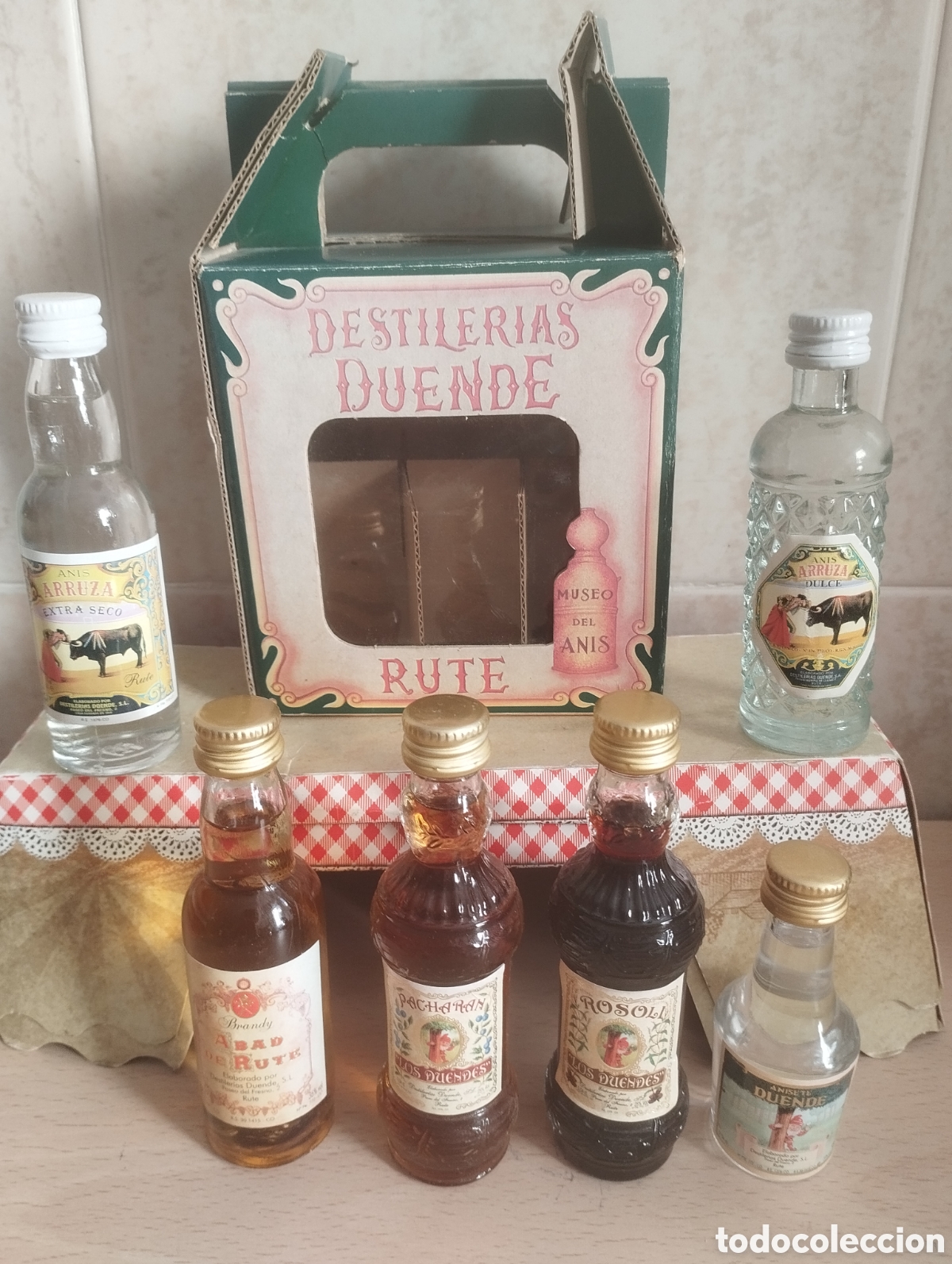 Sammlung von Weinen und Lik&ouml;ren: ANIS ARRUZA BOTELLITAS DESTILER&Iacute;AS DUENDE-RUTE- LOTE DE SEIS