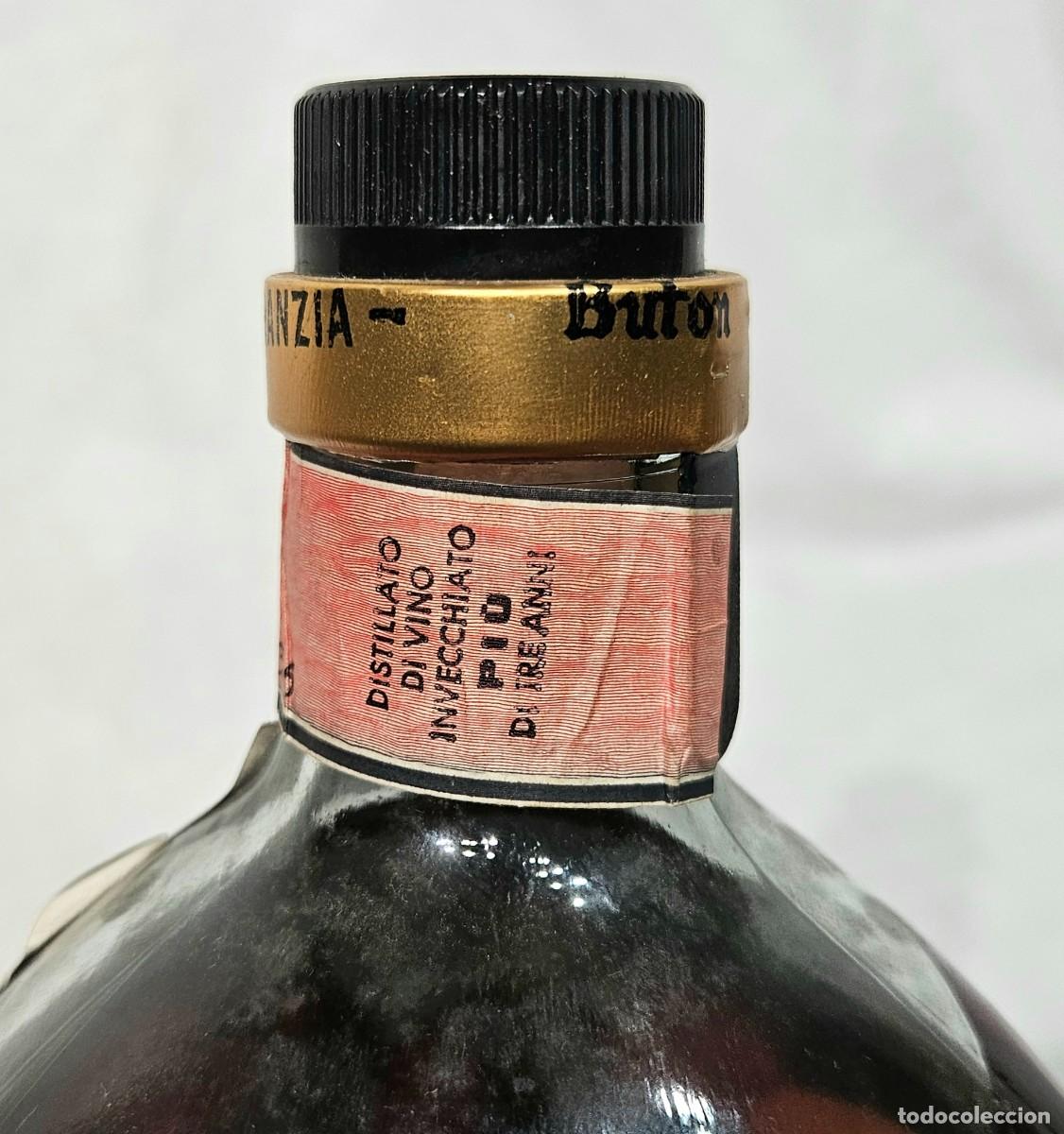 Coleccionismo de vinos y licores: Brandy Magnum 1,5 litri Vecchia Romagna anni 80 - Foto 5