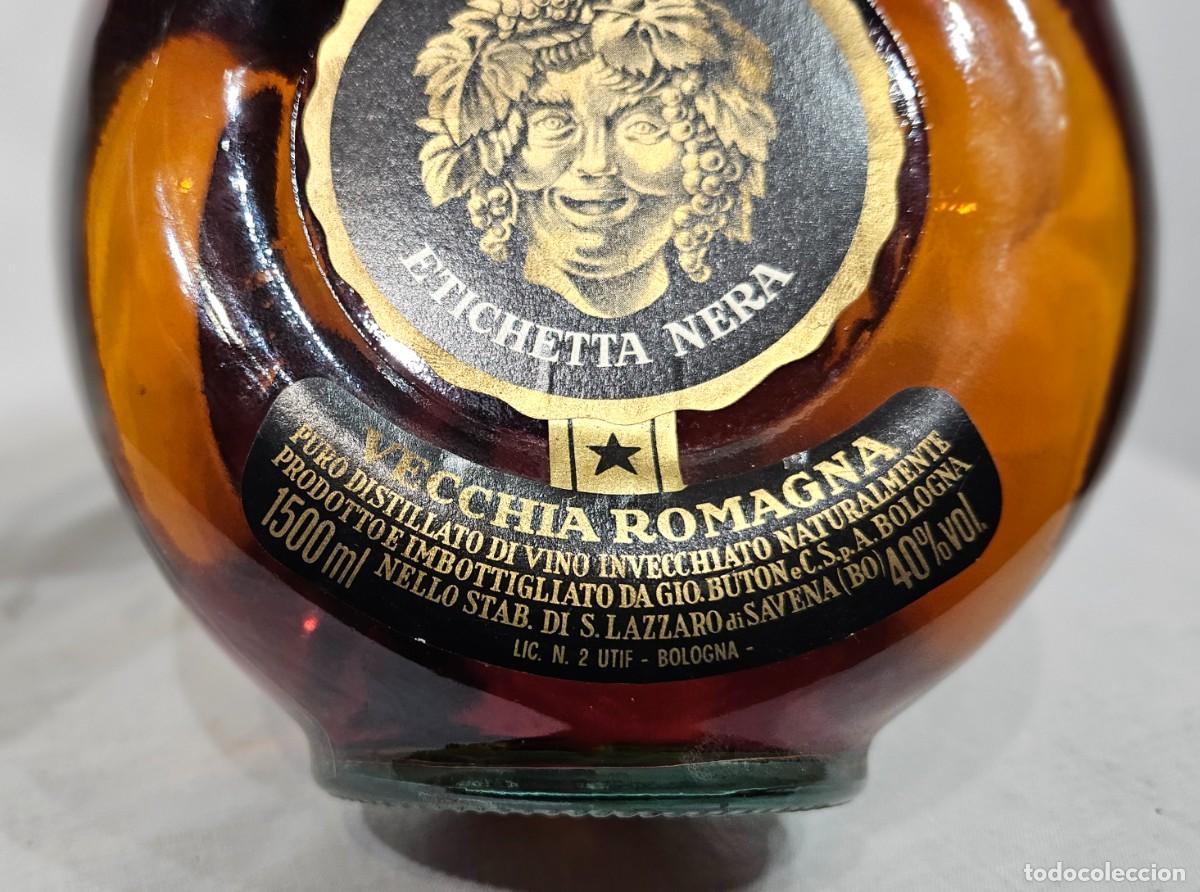 Coleccionismo de vinos y licores: Brandy Magnum 1,5 litri Vecchia Romagna anni 80 - Foto 8